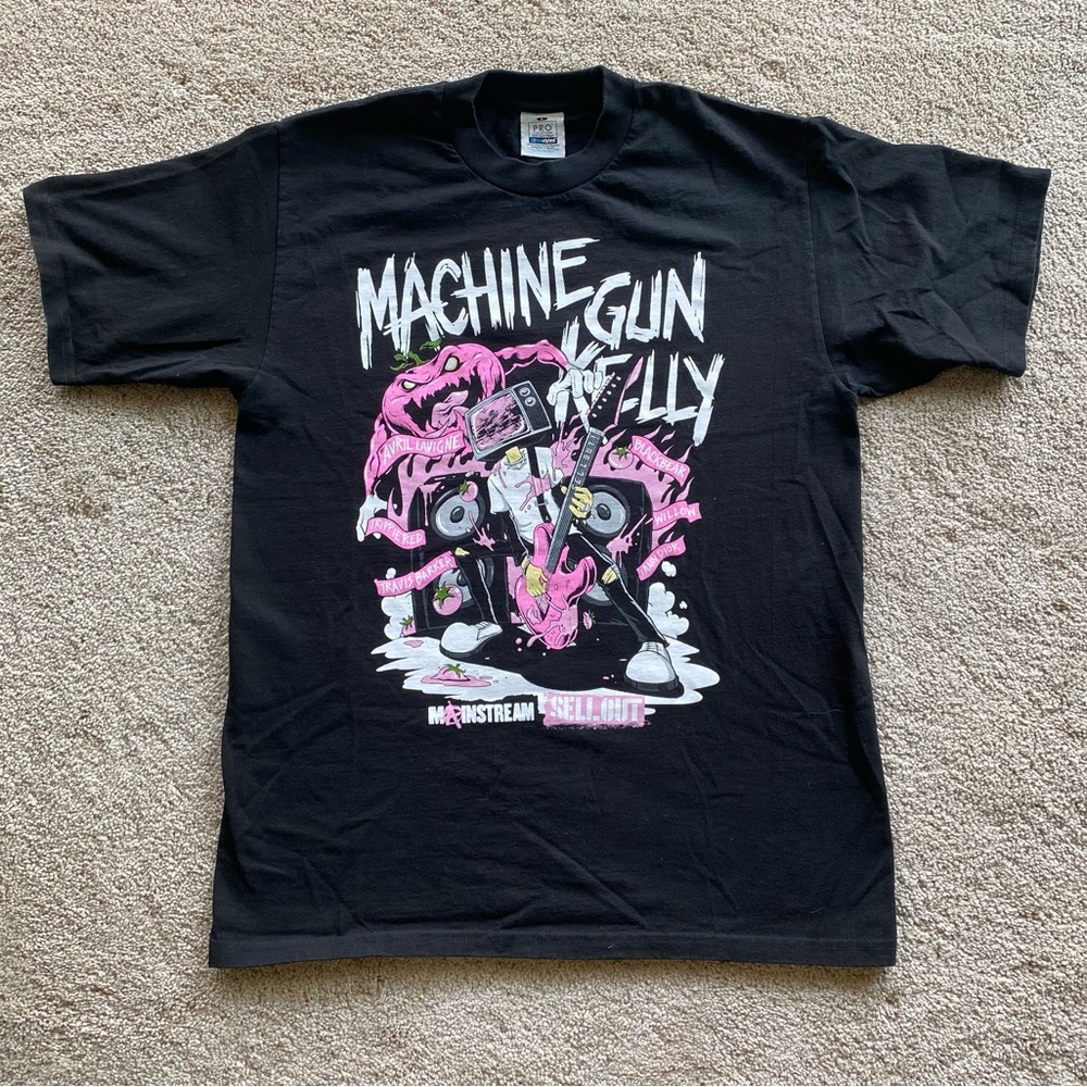 Machine Gun Kelly, Tour Shirt